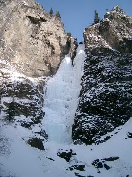 Водопад Шинок зимой. Фото с сайта rusnorth.ru