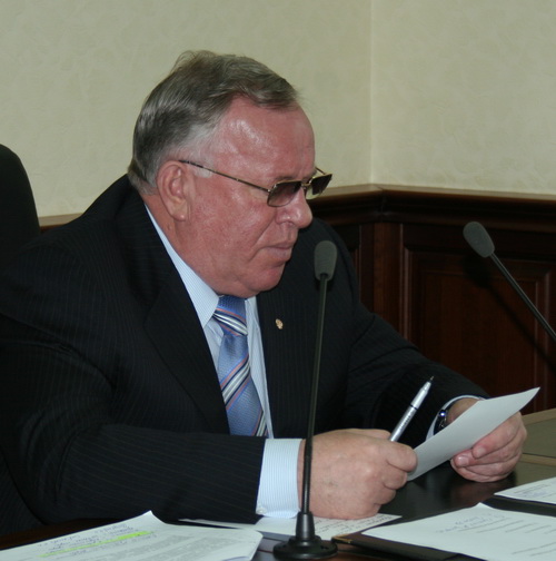 Александр Бердников считает, что писать в инстанции бесполезно