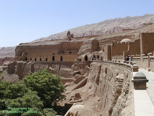 Пещеры тысячи будд (фото с сайта panoramio.com)