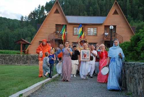 Парикрама (прогулка Божеств на паланкине)