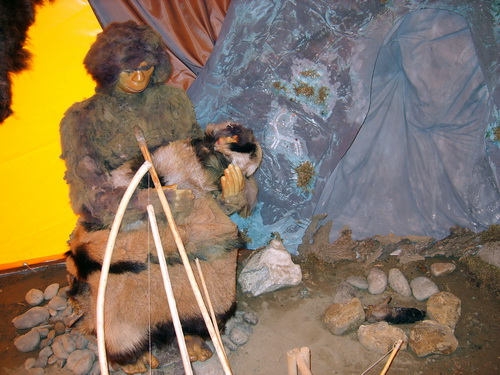 Мадонна с младенцем, 400 тыс. лет назад