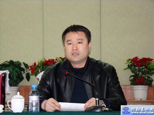 Ван Бин в бытность заместителем секретаря партийного комитета города Алтай любил курировать строительство