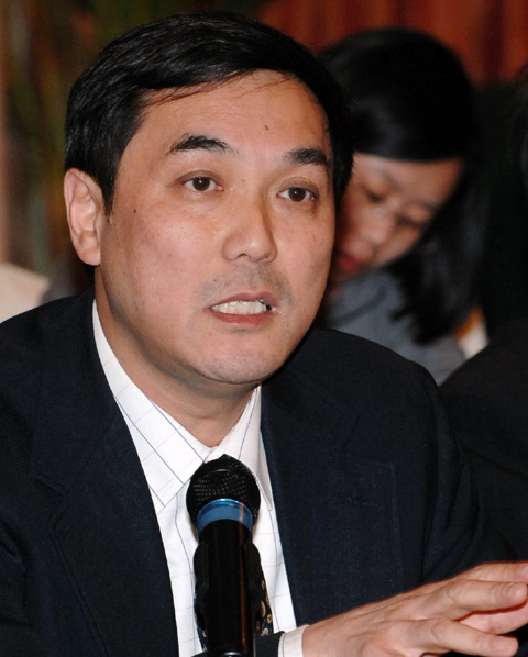 Хань Сяопин считает, что привязка газпромовских цен к японской нефтяной корзине невыгодна Китаю