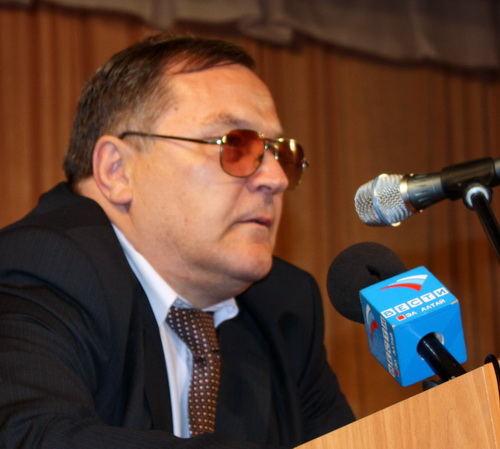 Глава Чойского района рассказал о «маленькой победоносной революции» Глава Чойского района рассказал о «маленькой победоносной революции»