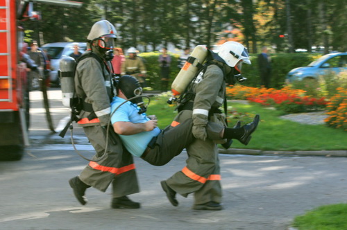 Других – выносить за руки, за ноги…