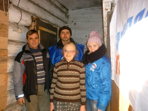 Капиталина Шипунова и волонтеры