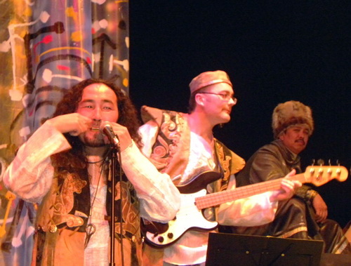 Алтайские традиции музыканты сочетают с электронной пульсацией