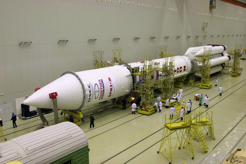 Ракета-носитель «Протон-М» с разгонным блоком «Бриз-М» Ракета-носитель «Протон-М» с разгонным блоком «Бриз-М»