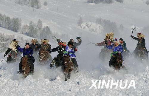 Скачки в снегу (фото – Синьхуа)