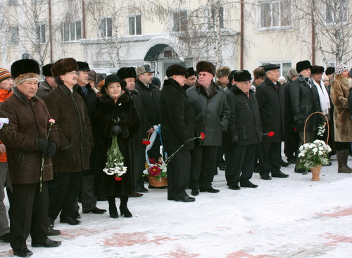 В Горно-Алтайске прошел митинг, посвященный юбилею Чорос-Гуркина
