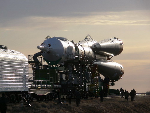 31 марта «Союз-ФГ» был доставлен на космодром…