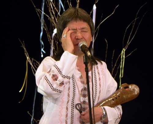 Болот Байрышев на сцене Национального драмтеатра