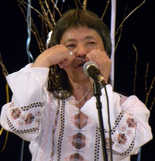 Болот Байрышев на сцене Национального драмтеатра