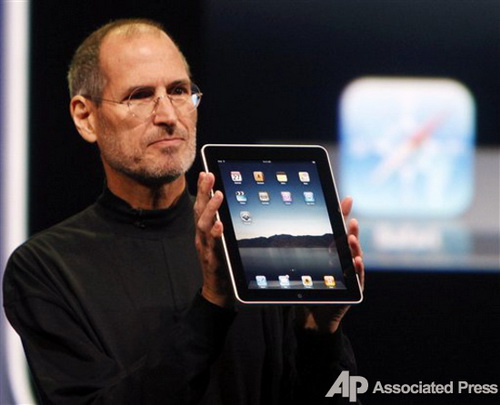 Директор Apple Стив Джобс еще в январе представил iPad
