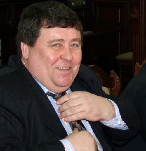 Депутат Госсобрания Виктор Безрученков дарил гостям исключительно тепло и радость