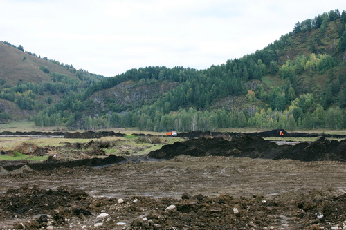 В «Алтайской долине» начались работы по строительству искусственного озера