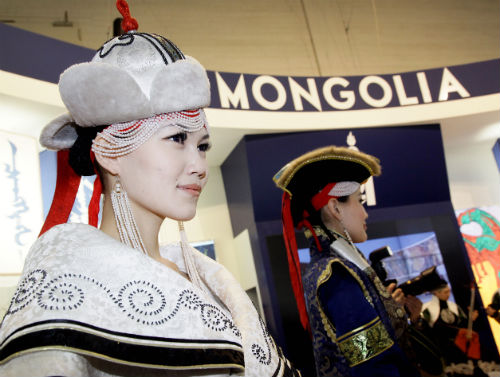Большое внимание организаторы уделяют турпродукту Монголии…
