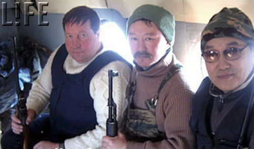 Илья Михальчук (слева) летит на охоту