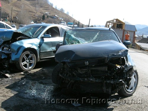Пьяный водитель устроил крупное ДТП в Горно-Алтайске