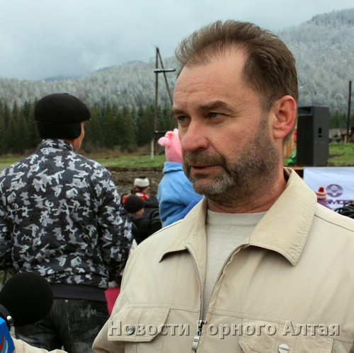 Один из руководителей инициативной группы по празднованию юбилея тракта Александр Терещенко