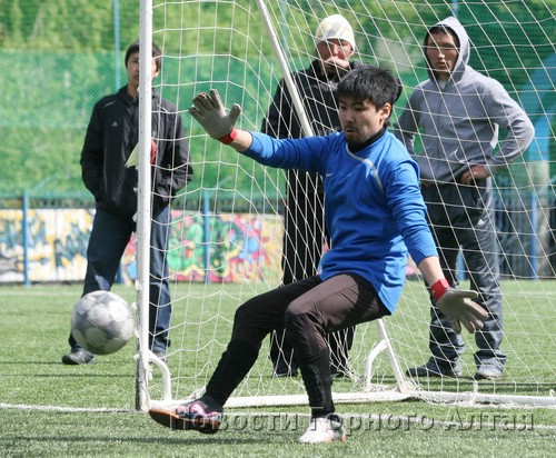 В Горно-Алтайске прошел турнир по мини-футболу памяти Николая Яимова