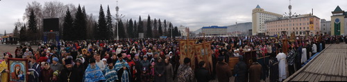 Митинг 4 ноября в Горно-Алтайске (нажмите на изображение, чтобы увидеть полноразмерную панораму)