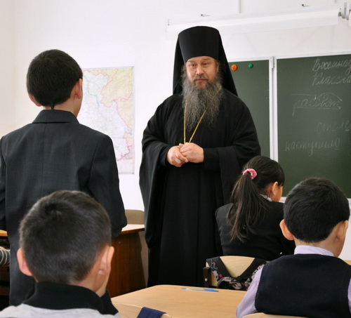 … и рассказал школьникам о добре и зле