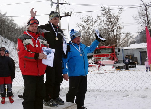 На Комсомолке прошло первенство по горным лыжам