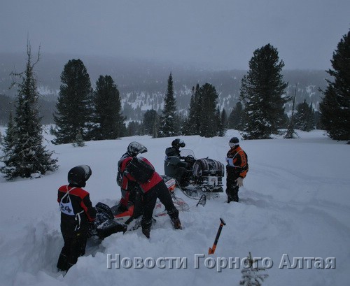 В Горном Алтае состоялся марафон на снегоходах