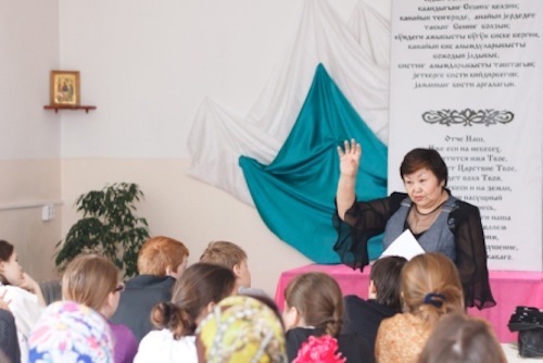 Слушателям Воскресной школы рассказали о культуре и обычаях алтайского народа