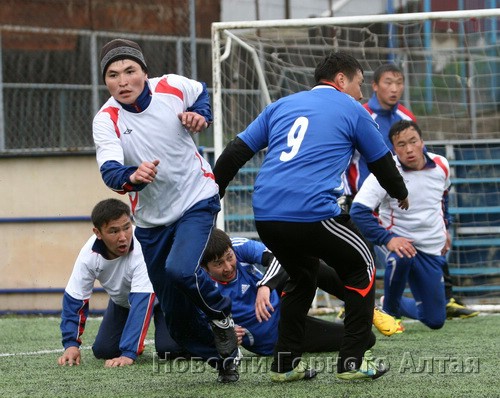 В Горно-Алтайске прошел турнир по мини-футболу