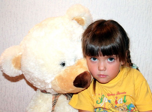 Российский фонд помощи собирает средства на лечение Саши Тебековой из Усть-Коксы