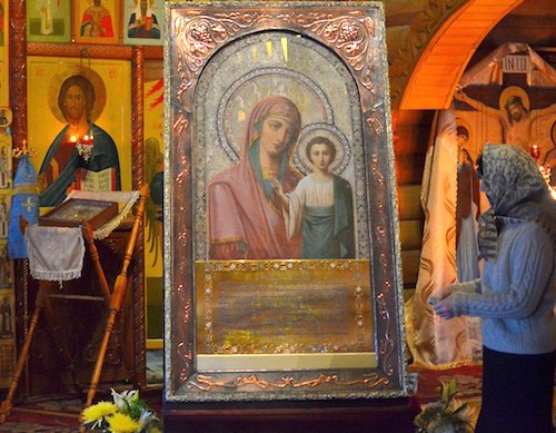 Казанская Коробейниковская икона Божией Матери в горно-алтайском храме