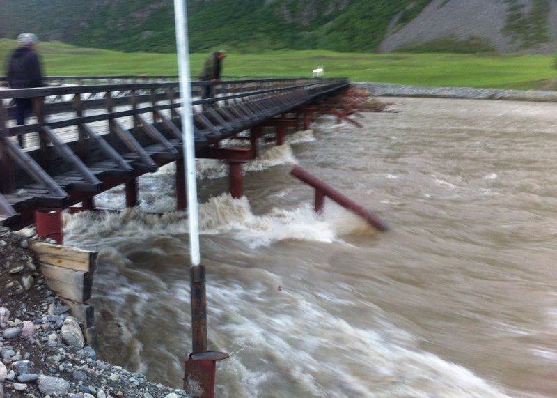 Уровень воды в Чулышмане приближается к критической отметке