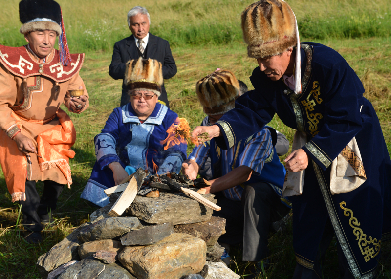 В Горно-Алтайске начали праздновать Эл Ойын