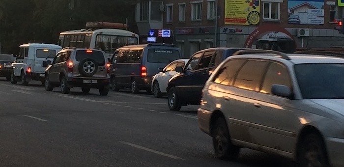 В Горно-Алтайске до конца месяца будет ограничено движение по улице Чорос-Гуркина