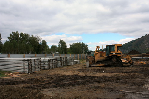 В «Алтайской долине» начались работы по строительству искусственного озера