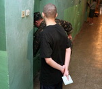 Два парня изнасиловали девушку у здания школы