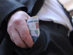 Средняя зарплата в республике составляет 14,5 тыс. рублей