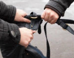 В Майме злодей напал на воспитательницу детсада