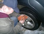 Банда из Горно-Алтайска снимала в Бийске колеса с машин