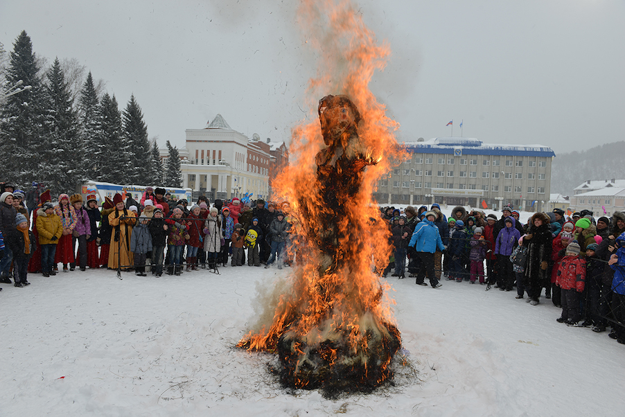 Республика алтай новый год. Национальный праздник алтайцев чага байрам. Алтайский праздник Дьылгаяк. Праздник чага байрам. Алтайский праздник чага байрам.