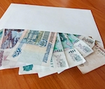 Более 5 тыс. работников получали зарплаты «в конвертах»