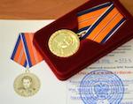 Участники ликвидации последствий паводка награждены медалями «Маршал Василий Чуйков»