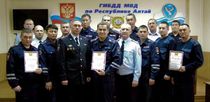 В Республике Алтай выбрали лучшего инспектора ДПС