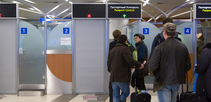 2 тыс. жителей Республики Алтай из-за долгов ограничены в праве выезда за границу