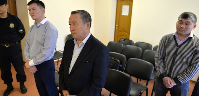 Директора завода ЖБИ взяли под стражу в зале суда (видео)