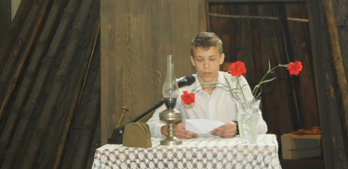В Горно-Алтайске прошла акция «Молодежь читает письма военных лет» (фото)