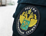Сотрудник таможни взят под стражу за получение взяток