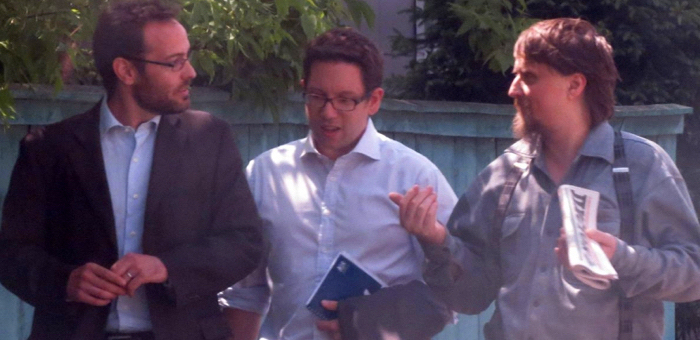 Фотофакт: Сотрудники британского посольства встретились с лидером «Парнаса» Сергеем Михайловым